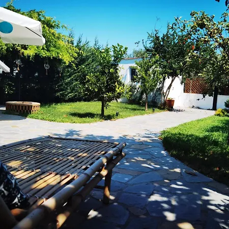 The Yellow House W/private Garden And Bbq Villa *